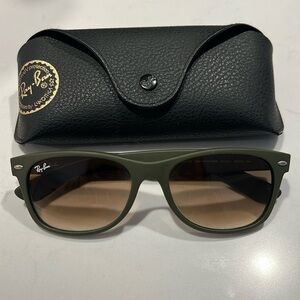 Unisex Matte Green custom Wayfarer